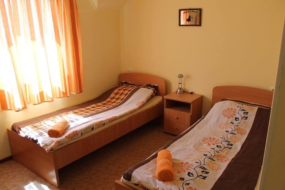 Kiraly Lovastanya Panzio Bed & Breakfast Janoshalma Exterior photo